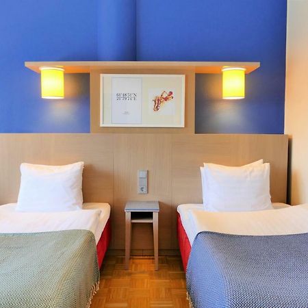 Hotel Bepop Пори Екстериор снимка