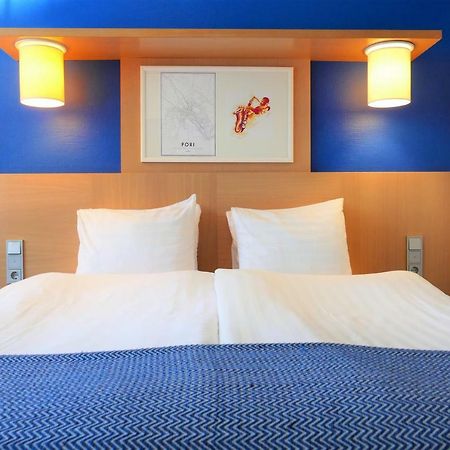 Hotel Bepop Пори Екстериор снимка