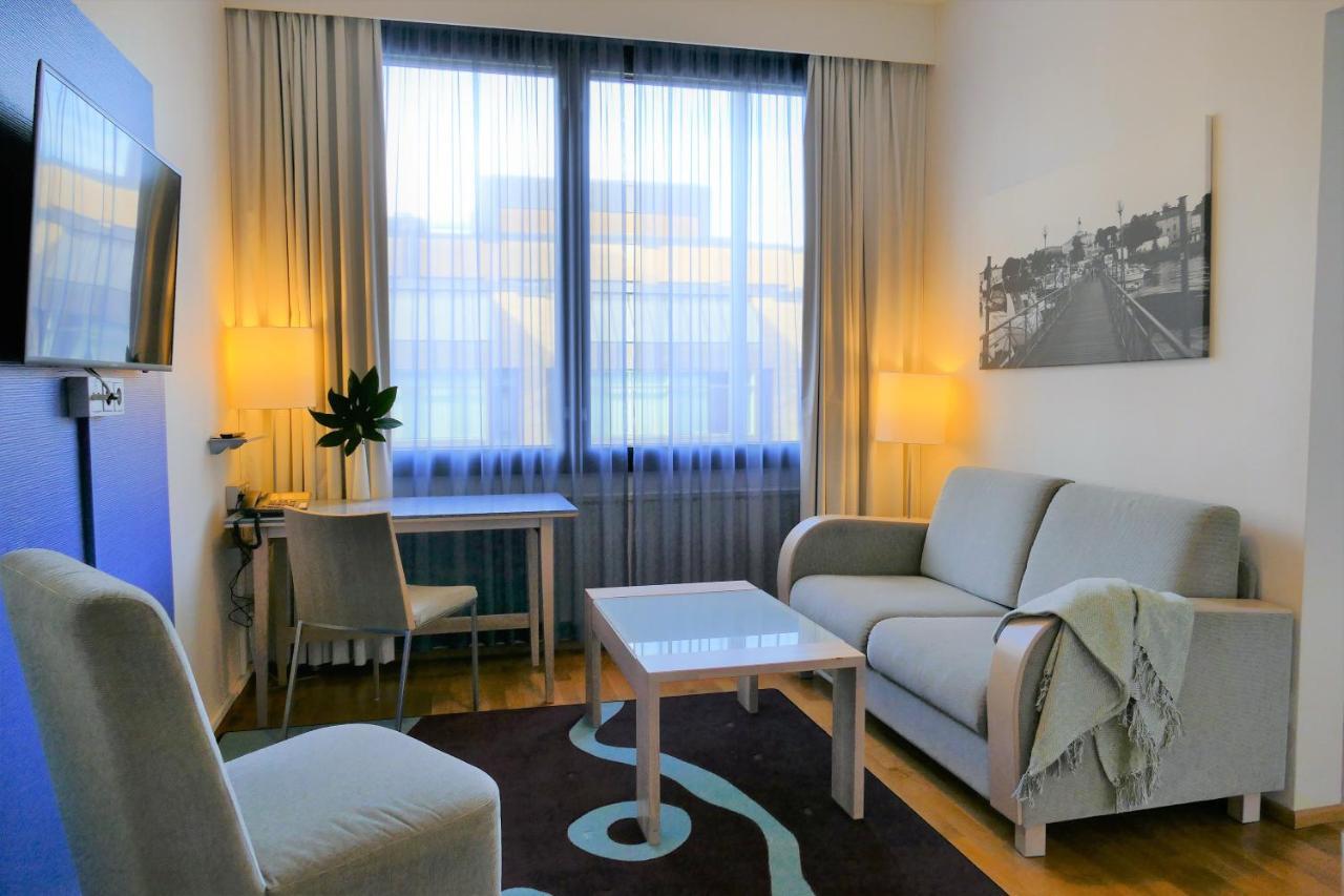 Hotel Bepop Пори Екстериор снимка