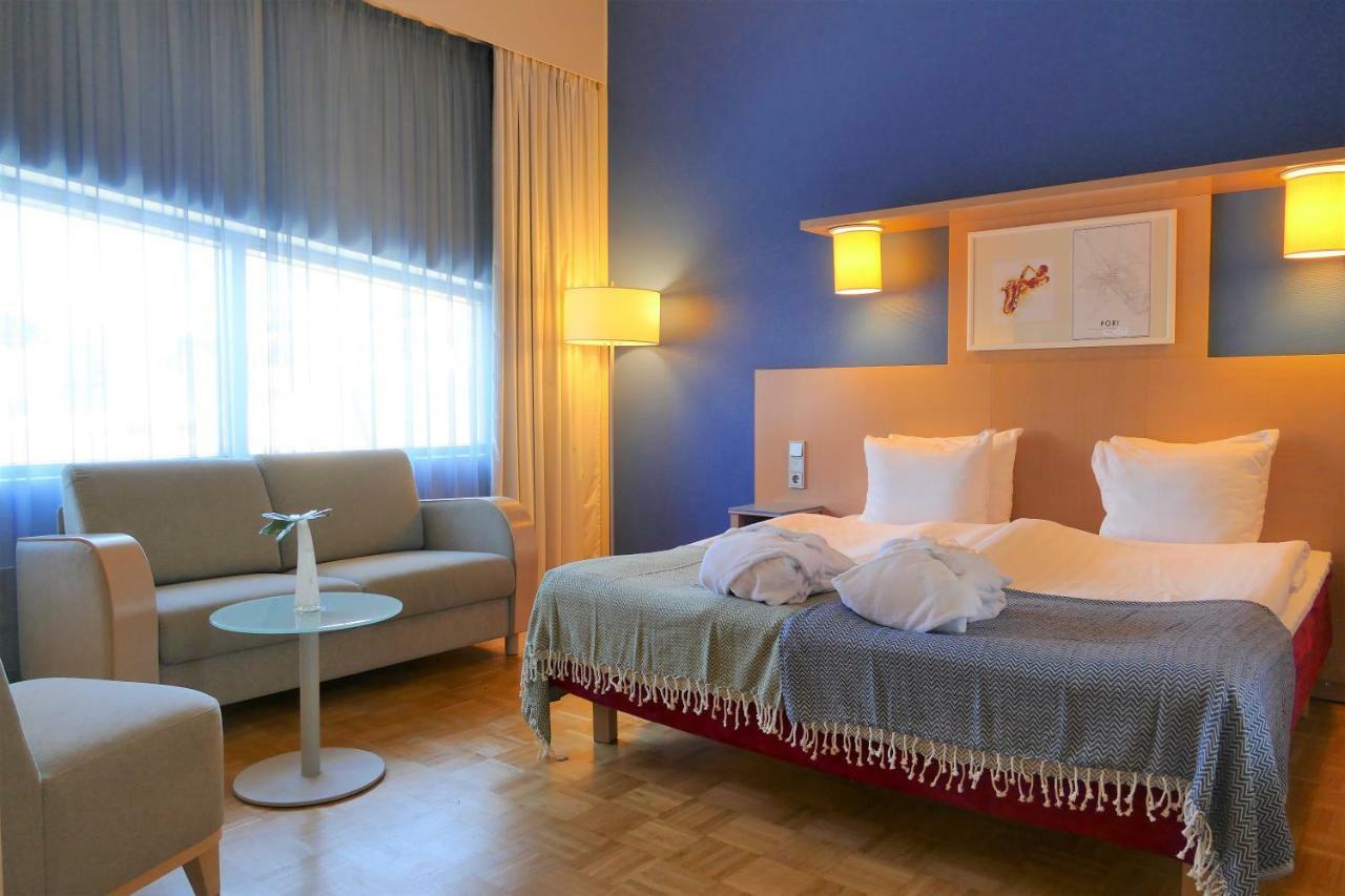 Hotel Bepop Пори Екстериор снимка