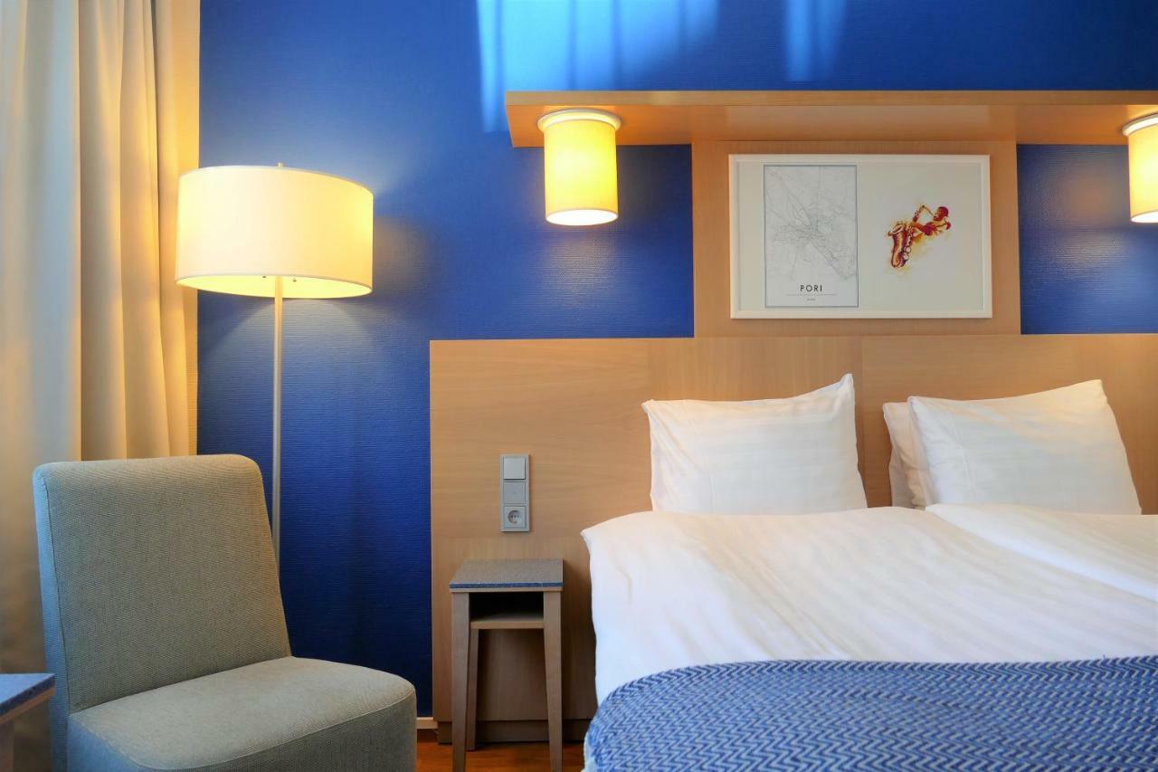 Hotel Bepop Пори Екстериор снимка