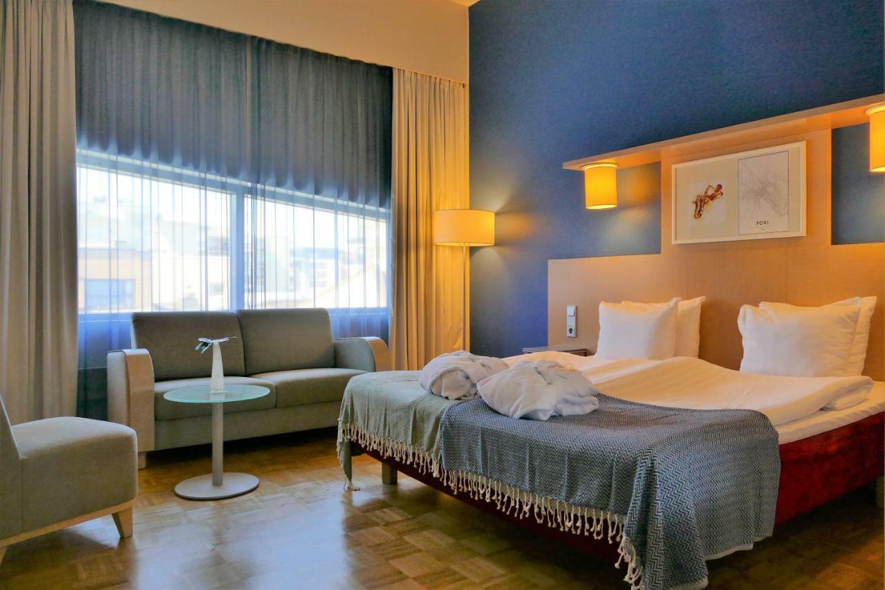 Hotel Bepop Пори Екстериор снимка
